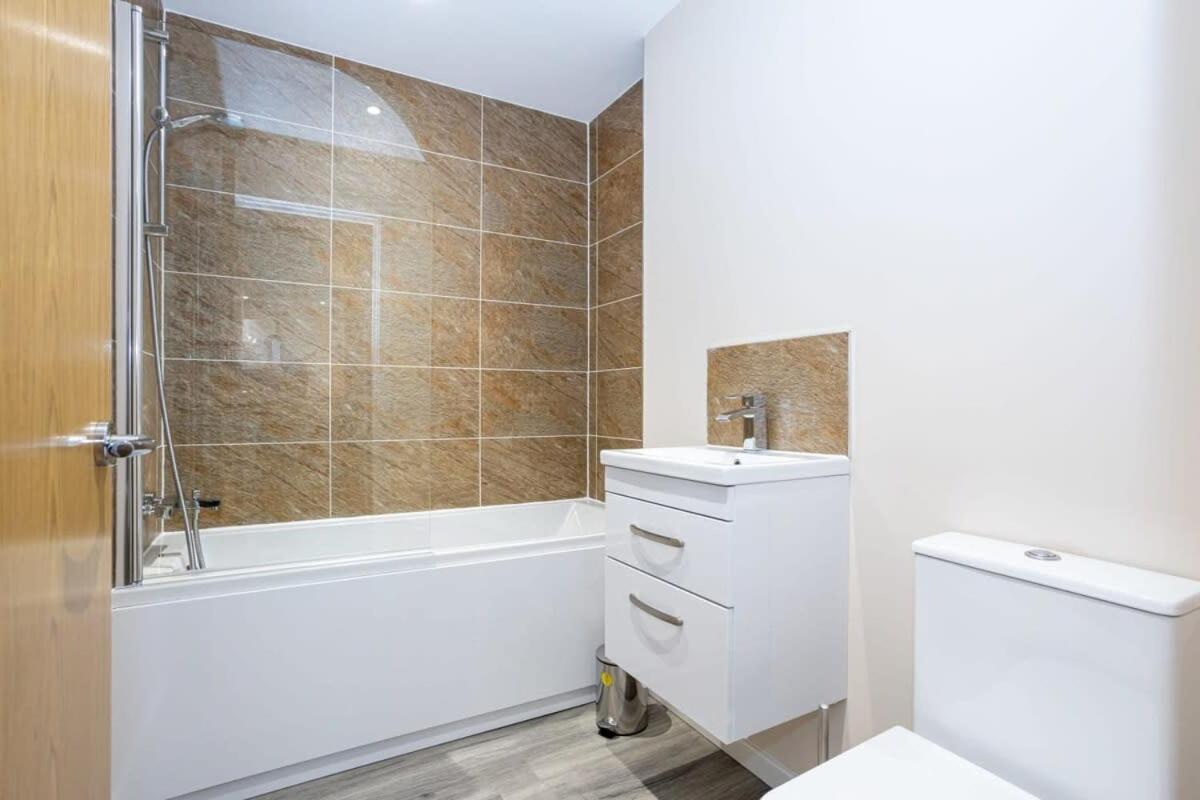 Lovely 1 Bedroom Apartment In マンチェスター エクステリア 写真