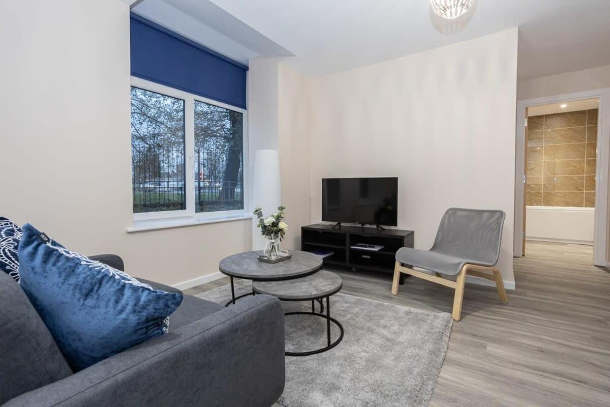 Lovely 1 Bedroom Apartment In マンチェスター エクステリア 写真