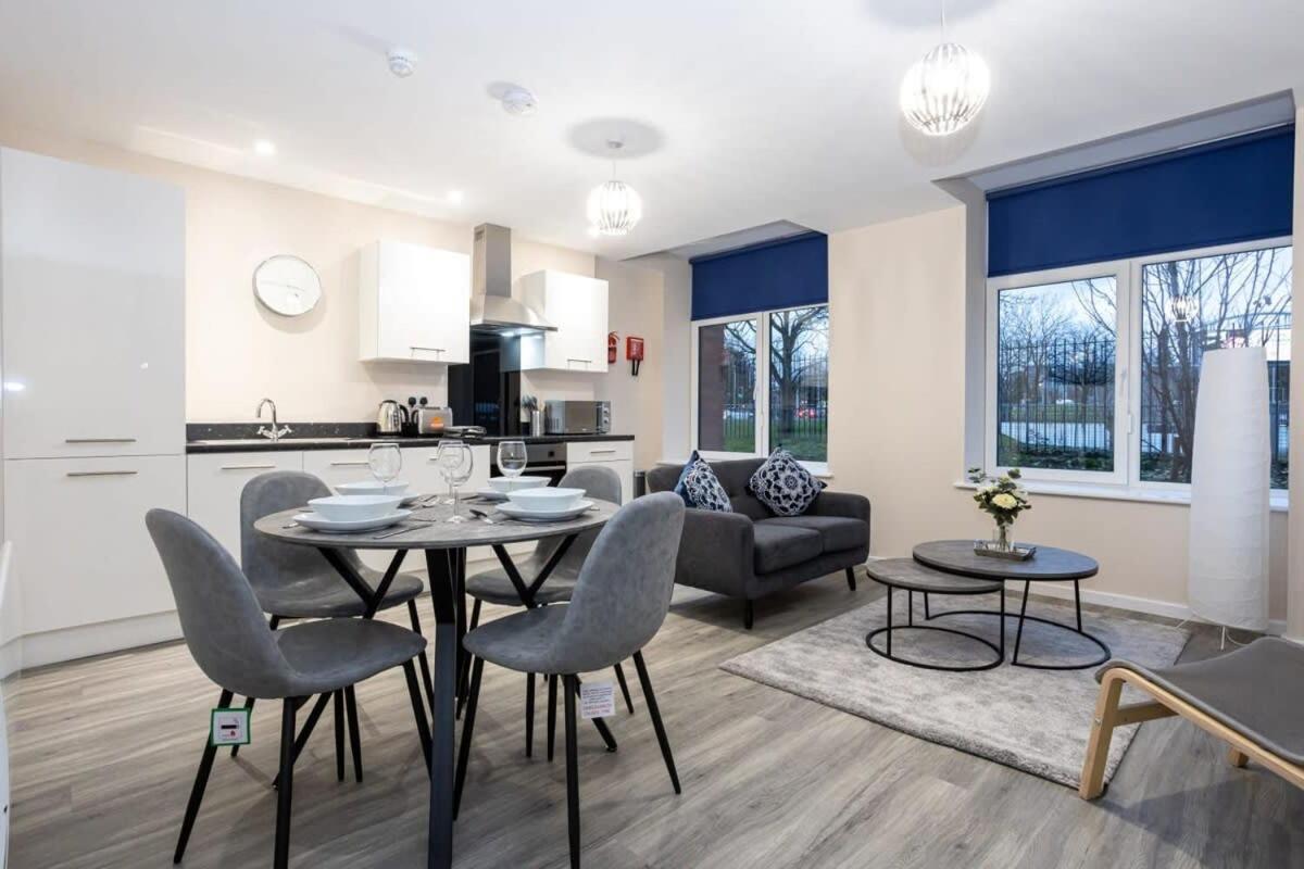 Lovely 1 Bedroom Apartment In マンチェスター エクステリア 写真